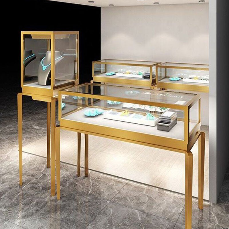 Glass jewelry display